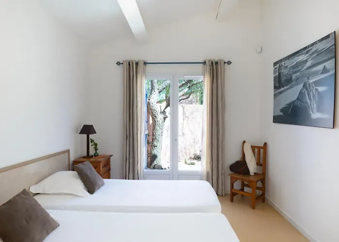 Marina Rossa * بورتو فيكشْيو