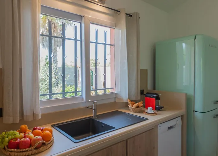 Marina Rossa * بورتو فيكشْيو